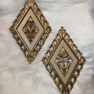 Vintage Dart plastic wall hanging